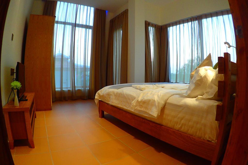 Deluxx Boutique Hotel Sihanoukville Quarto foto